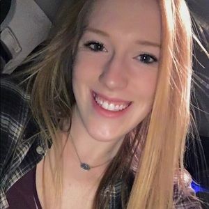 Meet your Posher, Abby